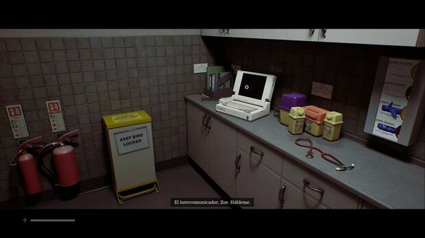 Silent Hill Townfall - Zoe: El paciente; ordenador port�til con instrucciones de uso de la m�quina de rayos X