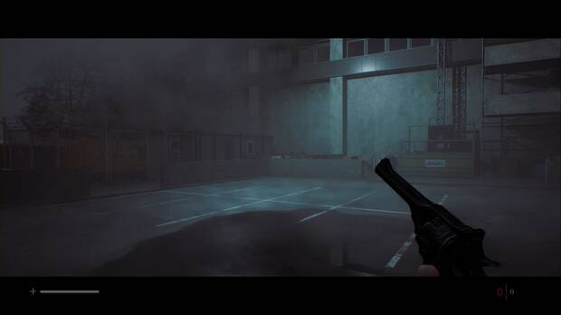 Silent Hill Townfall - Richard: Entrar; zona del parking desde la que se puede ver el generador a la izquierda y el ascensor de obra al fondo