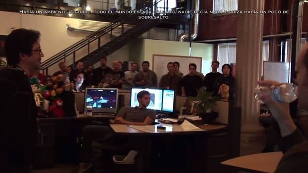 Allan Becker hace el anuncio al equipo durante el desarrollo de GOW III: Barlog se marcha.