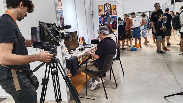 Tatiana Delgado explica a la prensa los aspectos ms destacados de 'American Arcadia'.