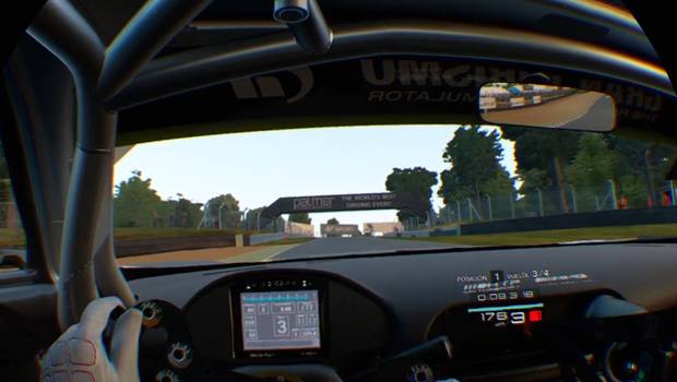 PlayStation VR nos permite descubrir m�nimamente las bondades de pilotar con un casco de realidad virtual.