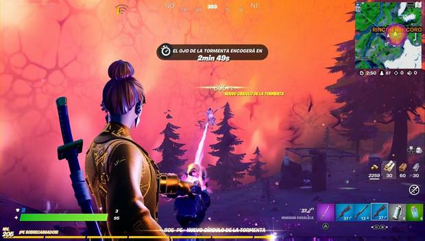 Fortnite - La reina del cubo: jugador eliminado con una minigun paralela