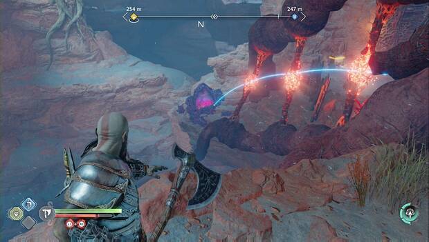 God of War Ragnarok - El secreto de las arenas: Kratos apunta el hacha para destruir tres bulbos