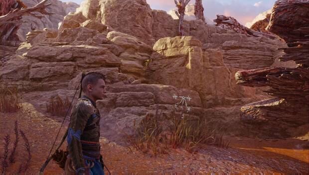 God of War Ragnarok - El santuario perdido: saliente a la izquierda del túnel-tronco