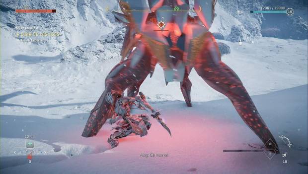 Horizon Forbidden West - La cuna de los ecos: Aloy lucha cuerpo a cuerpo con el segundo Espectro
