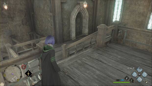 Hogwarts Legacy - Cofres de coleción en El ala sur: puerta cerrada con reja en lo alto de la torre del reloj