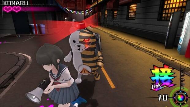 Hay varios tipos de Monokuma. El de la alarma atrae la atenci�n de otros robots.