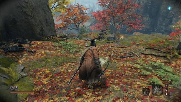 Sekiro - Templo Senpo: Enemigos agazapados esperando para saltarte encima