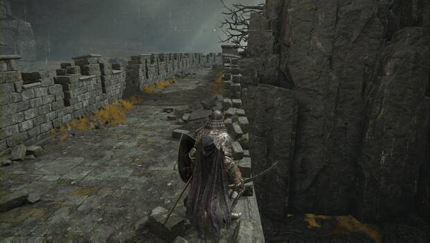 Elden Ring - El Castillo Sombrío, muralla rota para subir