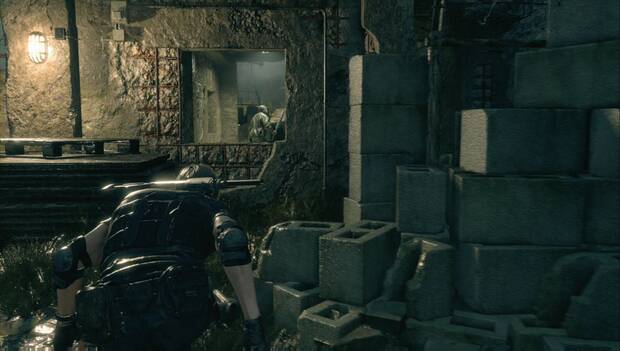 Resident Evil 4 Remake - Capítulo 13: enemigos pasada la ventana del edificio