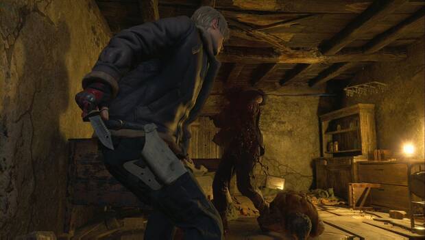 Resident Evil 4 Remake - 10 consejos para principiantes: Leon apuala a un enemigo con el cuchillo