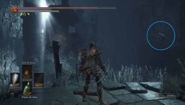 Dark souls III - Mazmorra de Irithyll: gárgola acechando en la pared