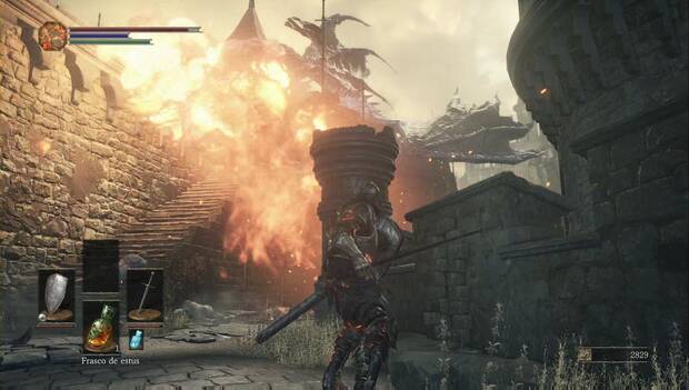 Dark Souls III - Gran Muro de Lothric: un dragón prende fuego a la zona