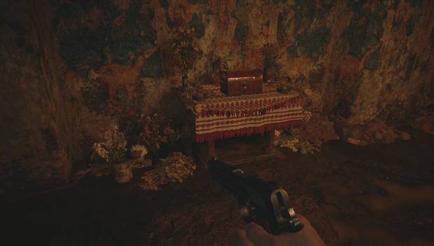 Resident Evil 8 Village - Llave de Luiza: cofre cerrado con la llave