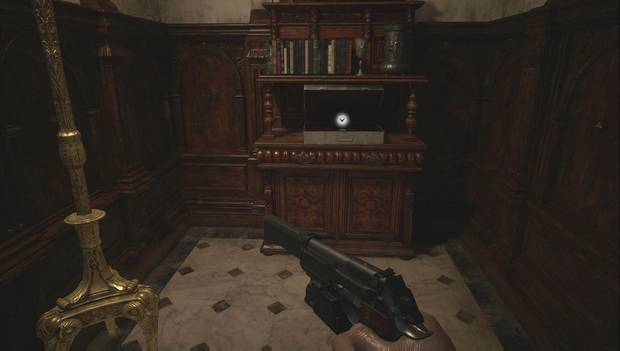 Resident Evil 8 Village - Compensador de retroceso, caja con la pieza