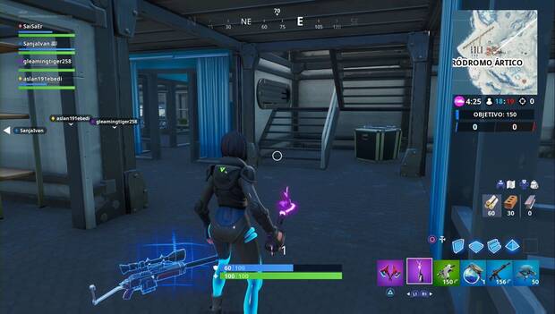 Fortnite Battle Royale - Inviertetormentas en manos del jugador