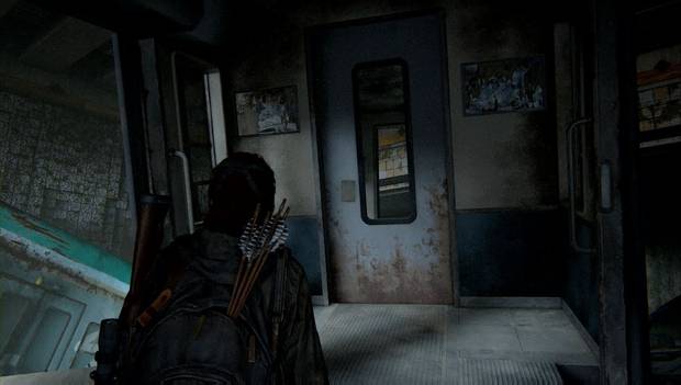 The Last of Us Parte II - Los túneles: vagón donde está la nota de la estación de metro