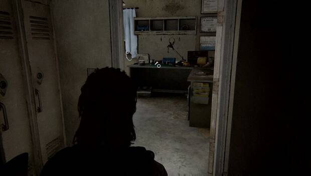 The Last of Us Parte II - Capitol Hill: mesa de trabajo en el gimnasio