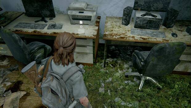 The Last of Us Parte II - Hillcrest: nota de condolencia sobre la mesa del despacho del garaje