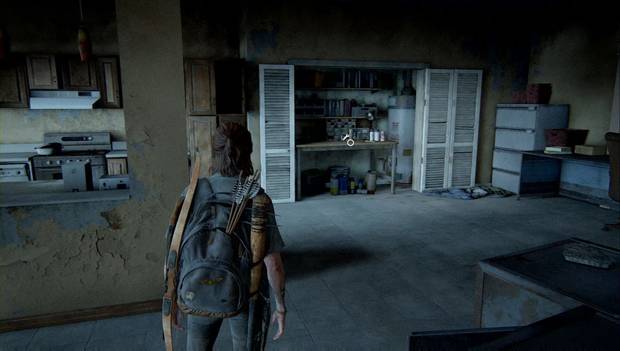 The Last of Us Parte II - Los Serafitas: Mesa de trabajo en el edificio cerrado