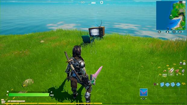 Fortnite - Destruye televisores espluznantes: televisor espeluznante