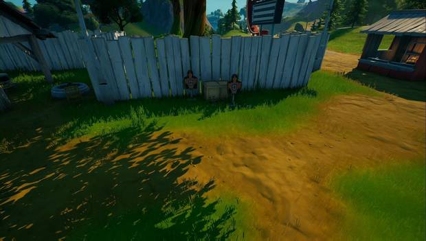 Fortnite Battle Royale - Destruye dianas con armas de la OI: dianas al norte de Carretes Comprometidos
