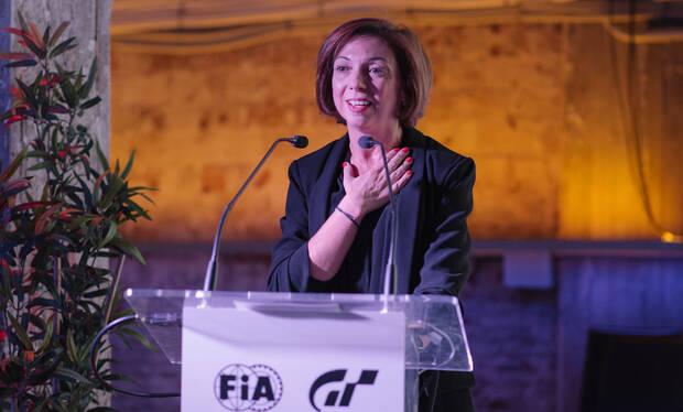 Liliana Laporte en un evento de Gran Turismo.