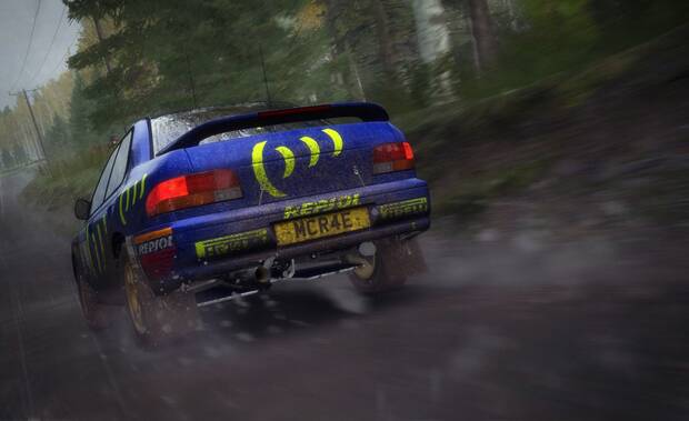 DiRT Rally contiene tanto coches clásicos como modernos. En la imagen podemos ver el mítico Subaru Impreza de 1995