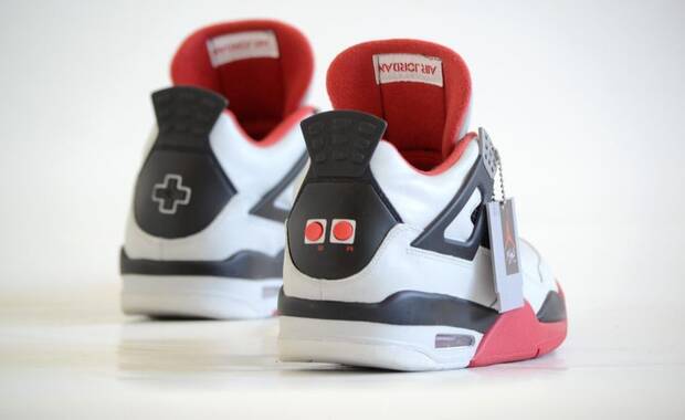 Lanzan unas Air Jordan limitadas con motivos de NES y SNES Imagen 3