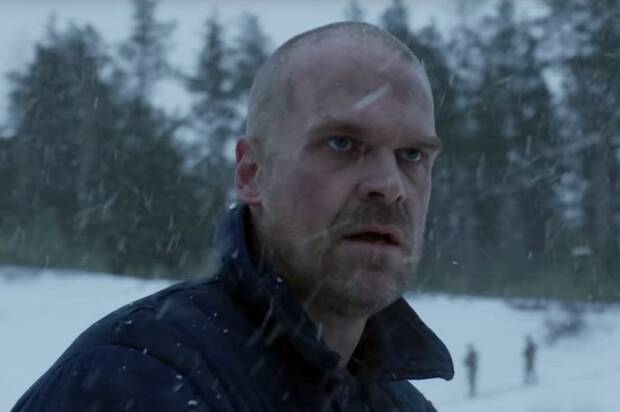 David Harbour en Stranger Things 4