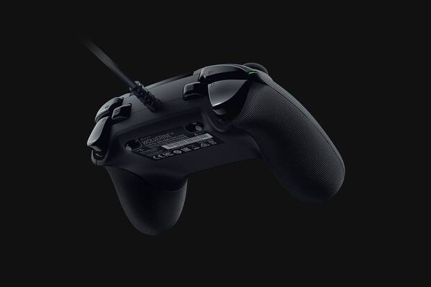 Trasera del Razer Wolverine 2, un nuevo mando para Xbox Series X/S.