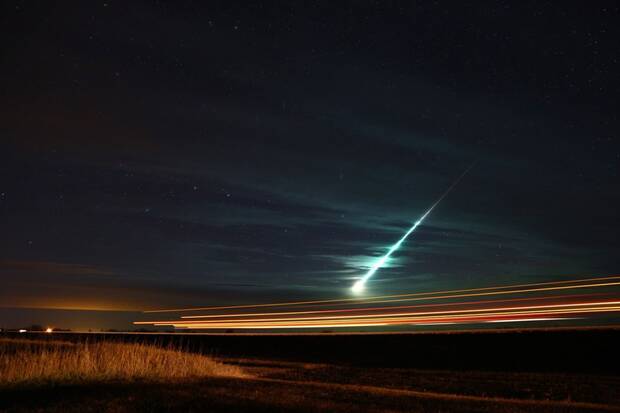 Imagen de una estrella fugaz durante la lluvia de las T�uridas del Sur de 2022 (Citizen)