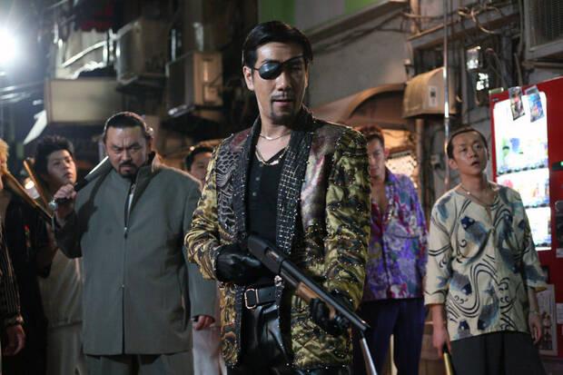 El prolífico director de cine Takashi Miike dirigió en 2007 una película basada en el primer juego: 'Like a dragon'.
