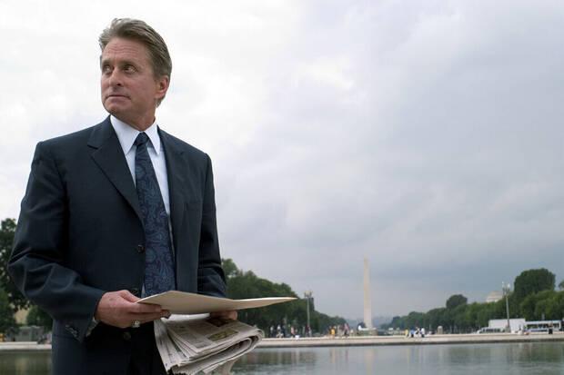 Michael Douglas en La sombra de la sospecha