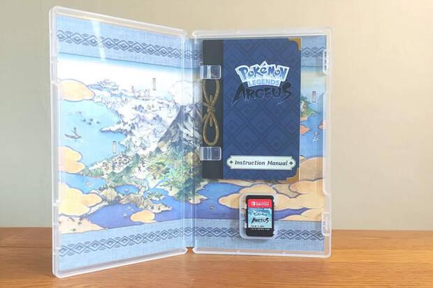 Manual de instrucciones personalizado dentro de la caja de Leyendas Pokmon Arceus