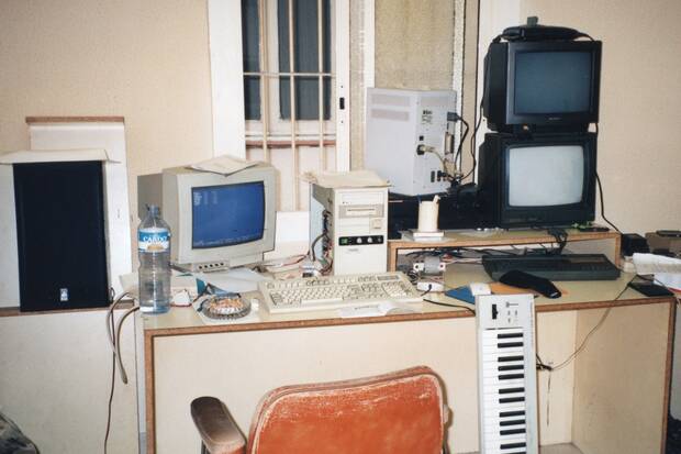 La 'guarida' de sonido de McAlby en Bit Managers en 1995.