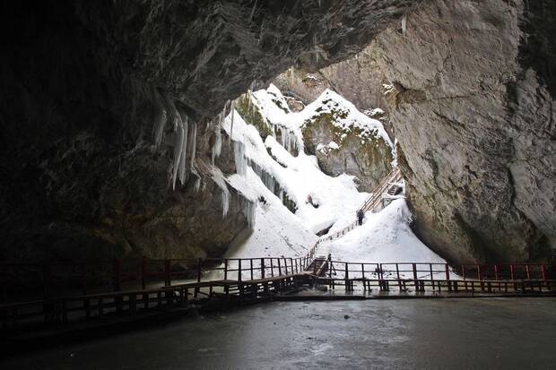 La cueva de Ruman�a donde estaban las bacterias