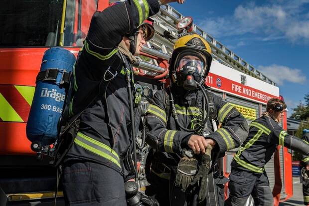 Bomberos y señales de tráfico
