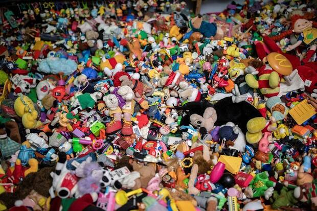 La colección de 20.000 juguetes de restaruantes de comida rápida