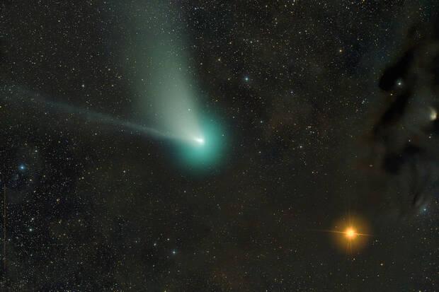 Representaci�n art�stica de un cometa compartida por Sky & Telescope
