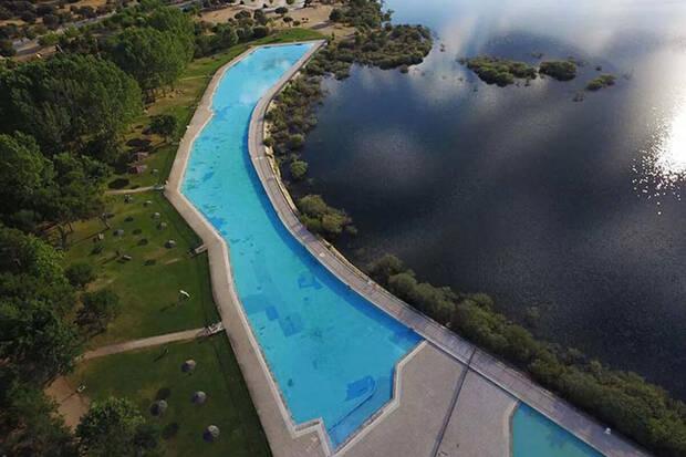 Espa�a y la piscina de Riosequillo