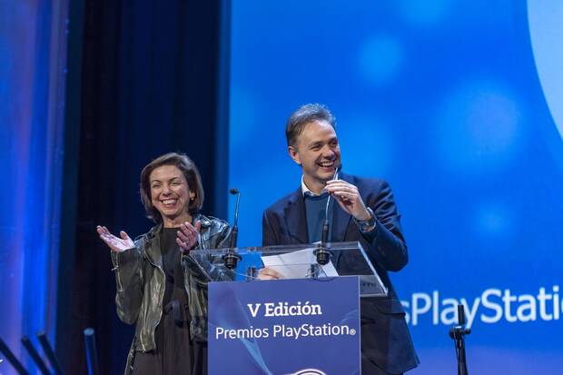 Liliana Laporte y Jorge Huguet durante la entrega de los premios PlayStation Talents en 2018.