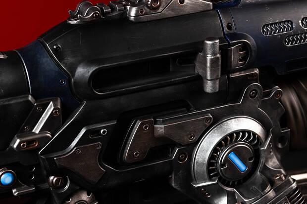 Detalle de Gears of War: E-Day Prototype Lancer Replica