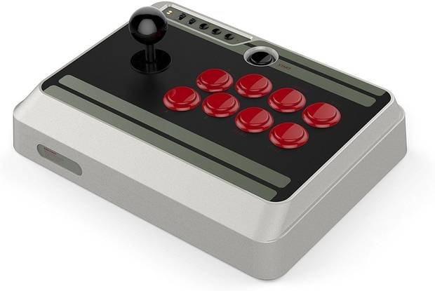 8Bitdo presenta su mando arcade inspirado en la consola NES Imagen 2