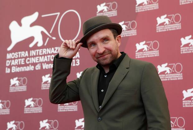 Eddie Marsan fichado para la temporada 3 de Los anillos de Poder en Amazon Prime Video