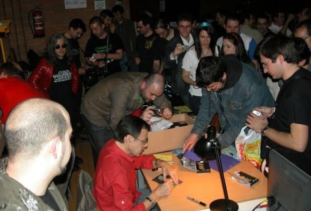 La Corona Encantada fue la sensación de Retromadrid 2009. Alfonso Azpiri estuvo firmando varias horas.