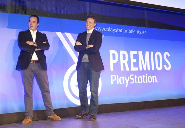 De izquierda a derecha: Roberto Yeste y Jorge Huguet, en 2015, durante la entrega de los premios PlayStation Talents.