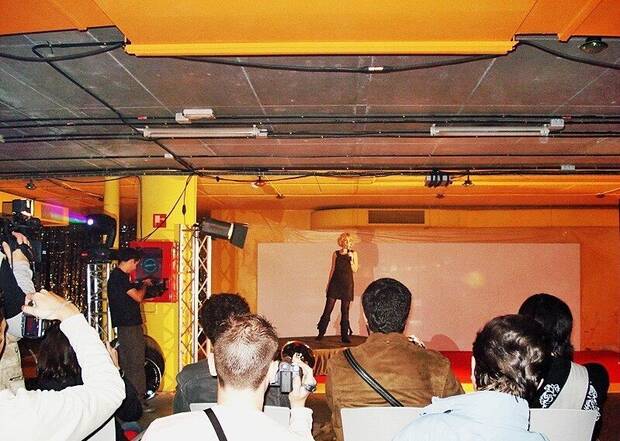 Calleja presentando un juego con THQ.