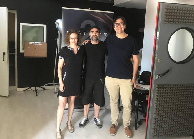 Durante la grabaci�n del doblaje al espa�ol de 'Destiny 2: Los Renegados'.