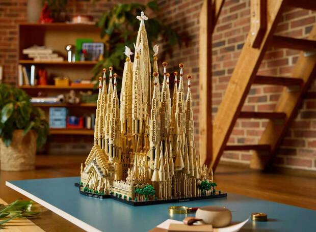 Sagrada Familia de Lego